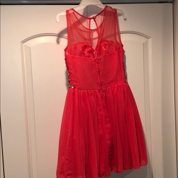 coral/salmon homecoming dress - Picture 2 of 2